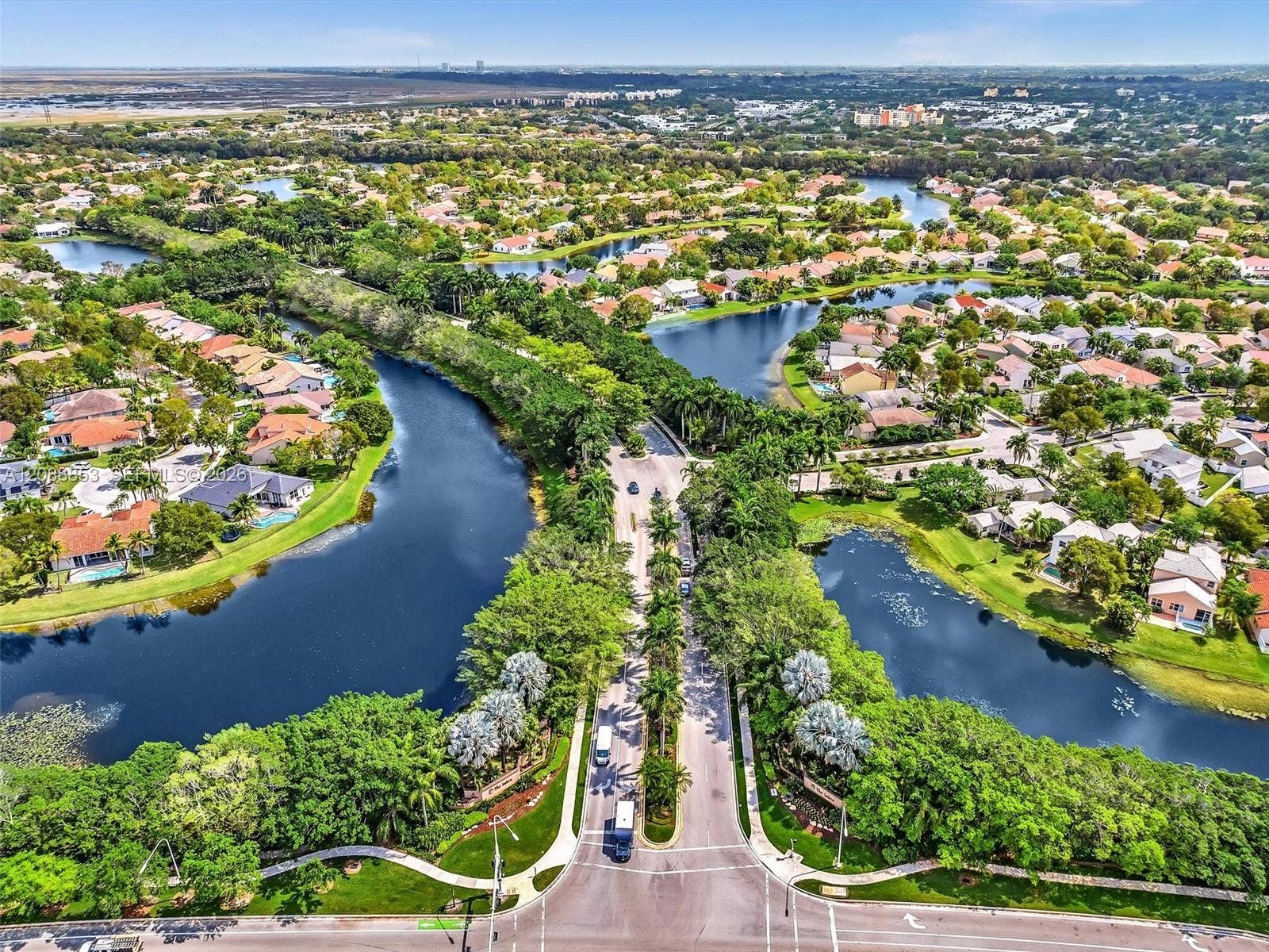 523 Stonemont Drive, Weston, FL 33326 Family-friendly community with a strong sense of neighborhood and security