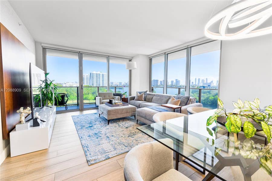 Property photo for 16385 Biscayne Boulevard, #707, North Miami Beach, FL