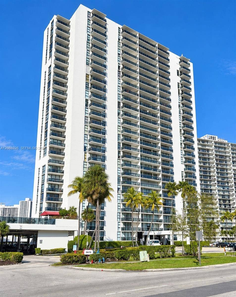 3675 N Country Club Drive, #1006, Aventura, FL 33180 Photo 19