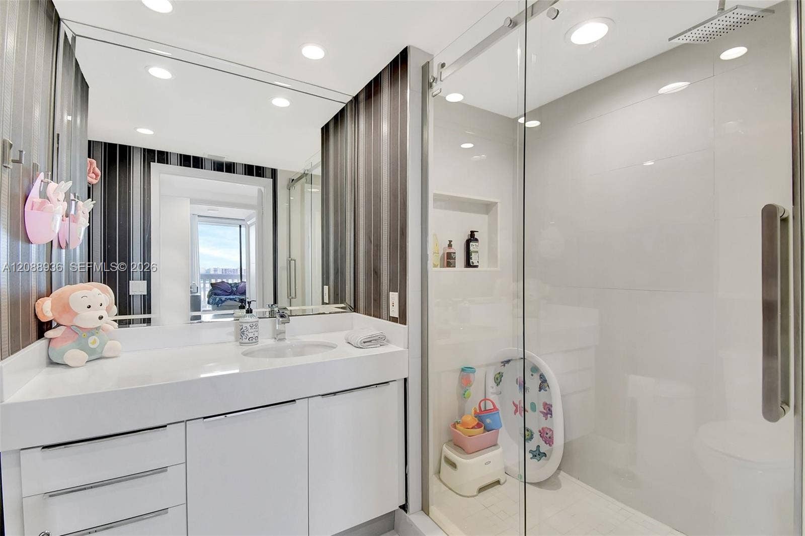 2000 Island Boulevard, #808, Aventura, FL 33160 Photo 15