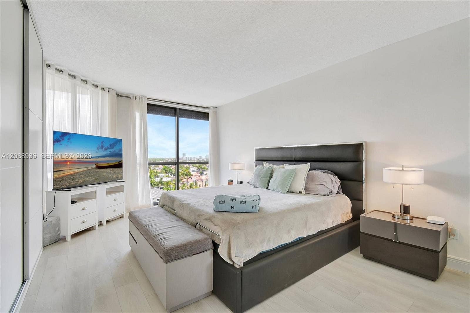 2000 Island Boulevard, #808, Aventura, FL 33160 Photo 8