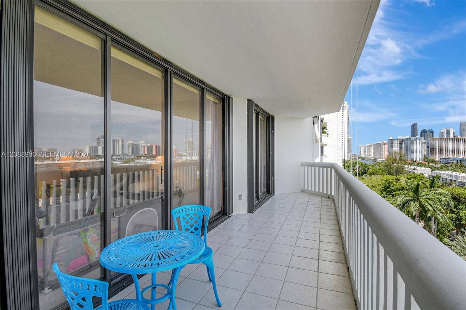2000 Island Boulevard, #808, Aventura, FL 33160 Photo 17