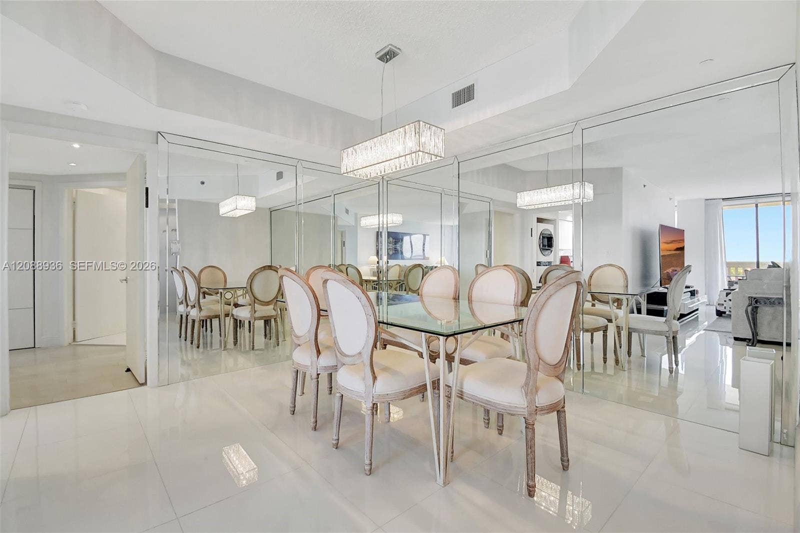2000 Island Boulevard, #808, Aventura, FL 33160 Photo 2