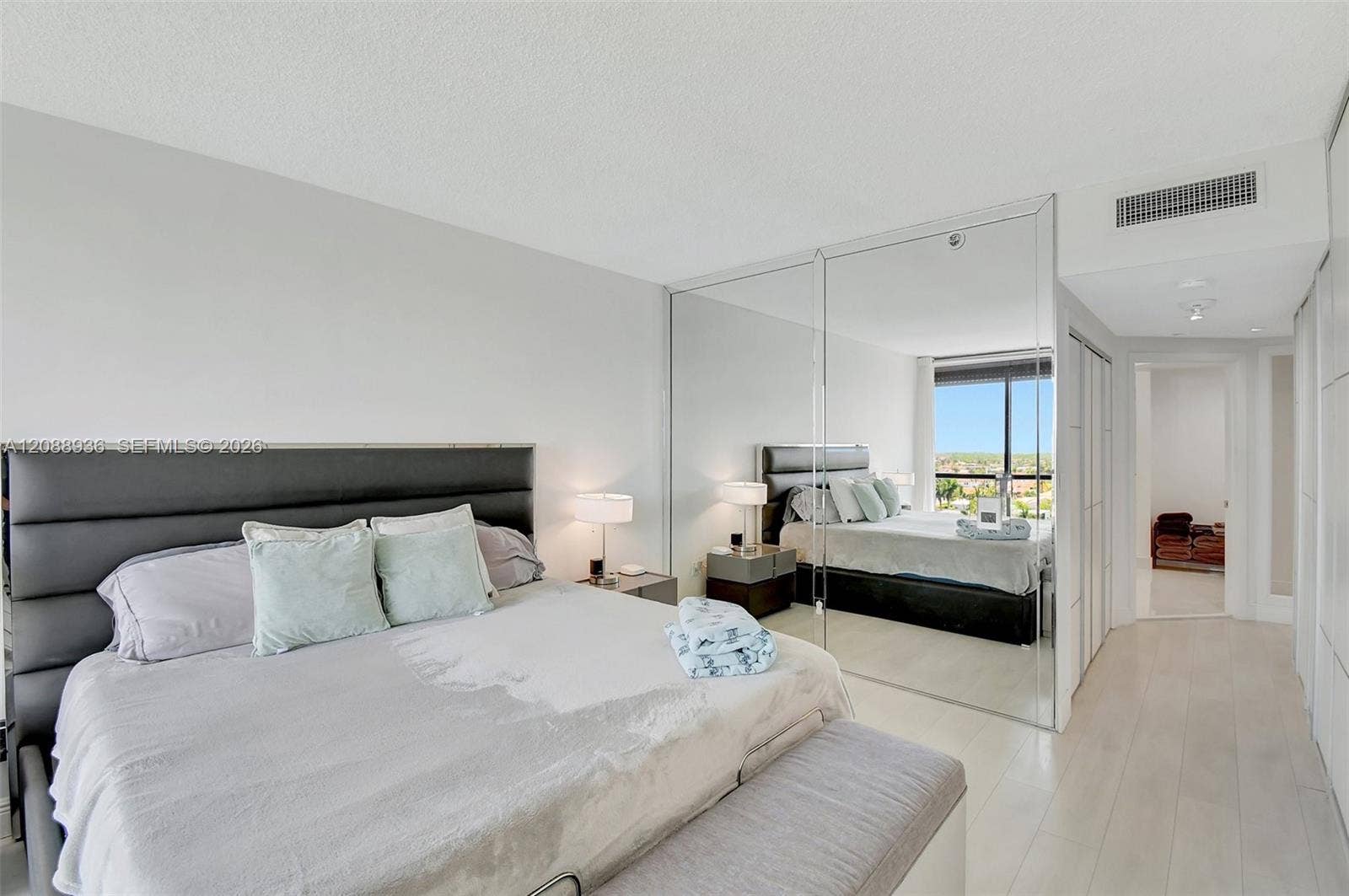 2000 Island Boulevard, #808, Aventura, FL 33160 Photo 9