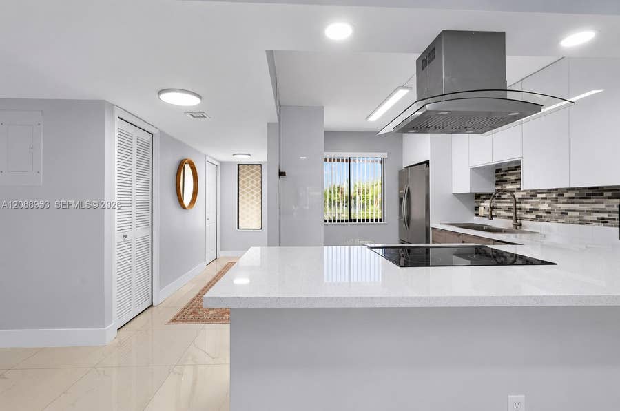 Property photo for 150 Lakeview Drive, #203, Weston, FL