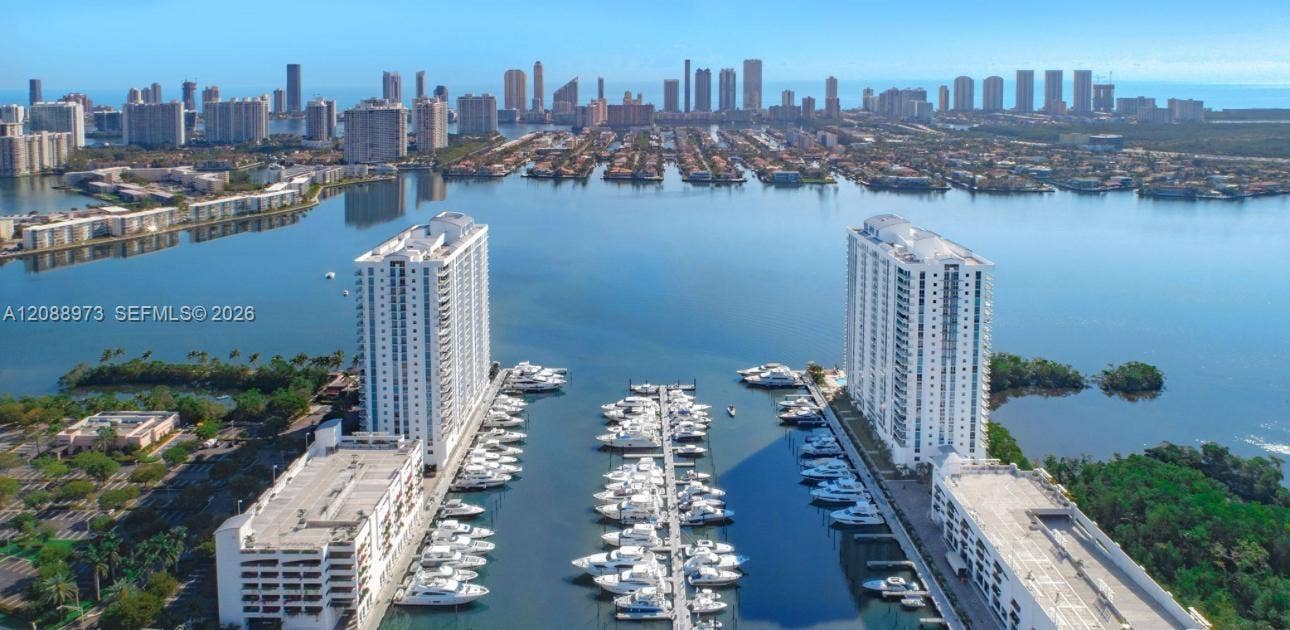 17111 Biscayne Boulevard, #2210, North Miami Beach, FL 33160 Photo 20
