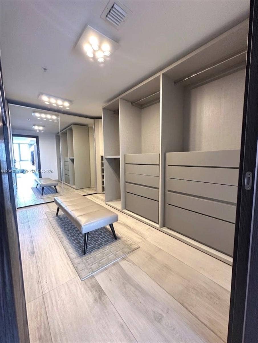 17111 Biscayne Boulevard, #2210, North Miami Beach, FL 33160 Photo 18