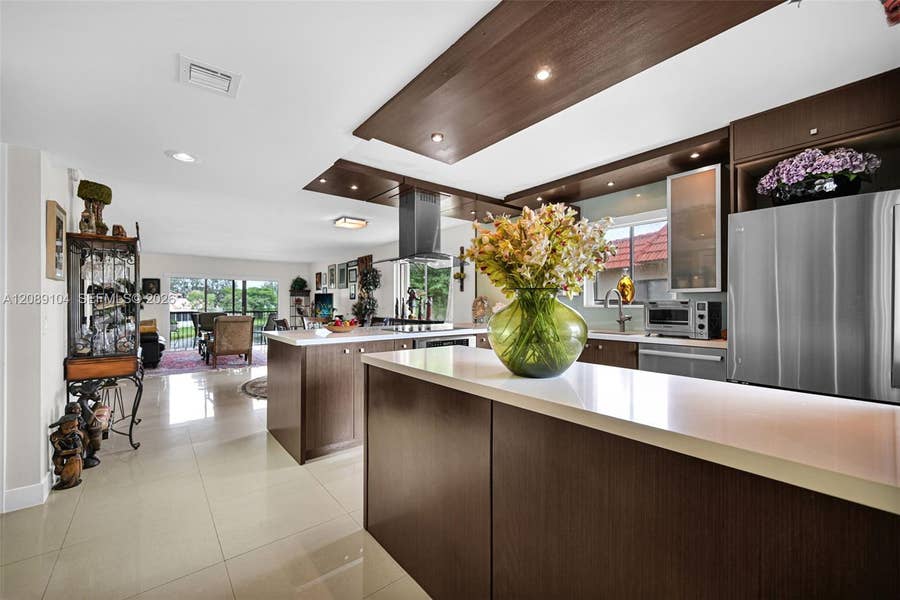Property photo for 374 Lakeview Drive, #204, Weston, FL