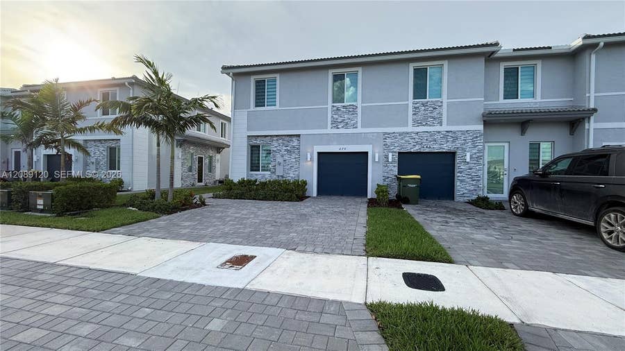 Property photo for 679 SE 13th St Circle, Homestead, FL