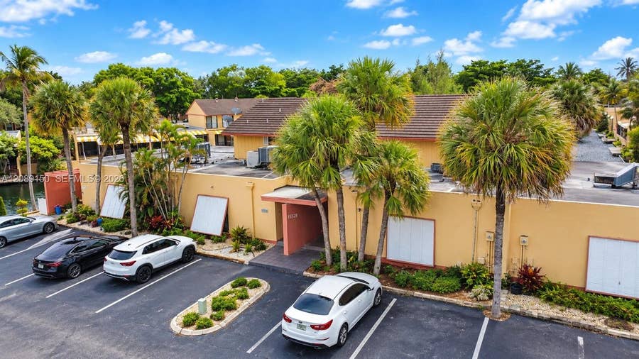 Property photo for 15528 Braemar Court, Miami Lakes, FL