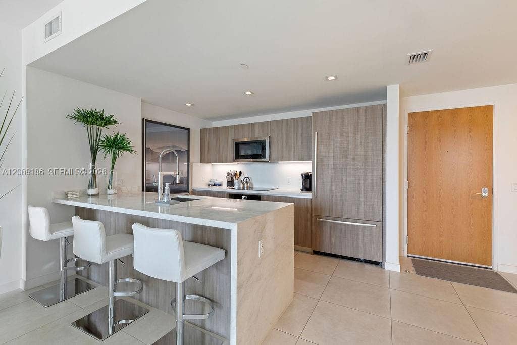 401 N Birch Road, #610, Fort Lauderdale, FL 33304 Photo 4