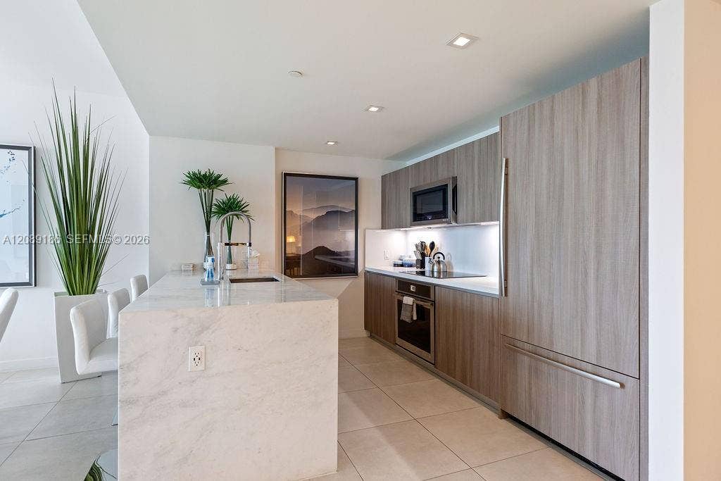401 N Birch Road, #610, Fort Lauderdale, FL 33304 Photo 2