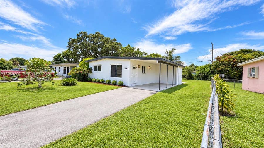 Property photo for 545 NW 29th Avenue, Fort Lauderdale, FL