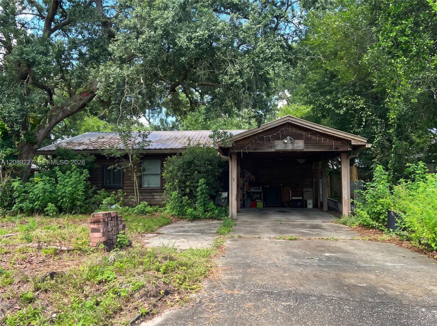 Property photo for 304 Iowa Street, Niceville, FL