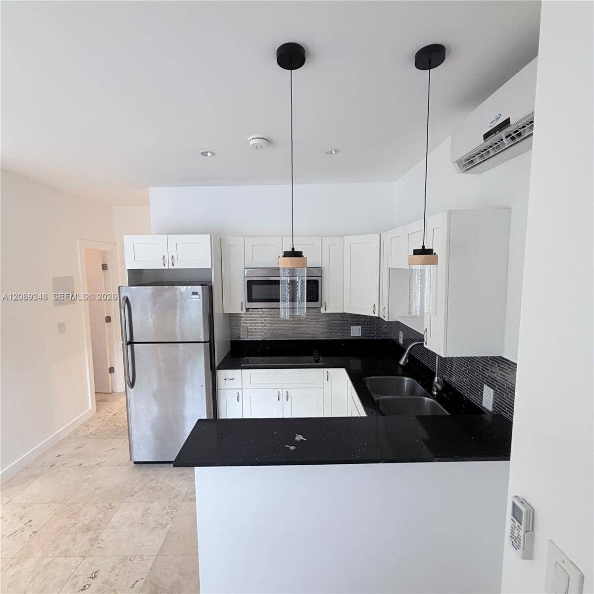 905 SE 2nd Court, #B, Fort Lauderdale, Fort Lauderdale, FL 33301 Photo 2
