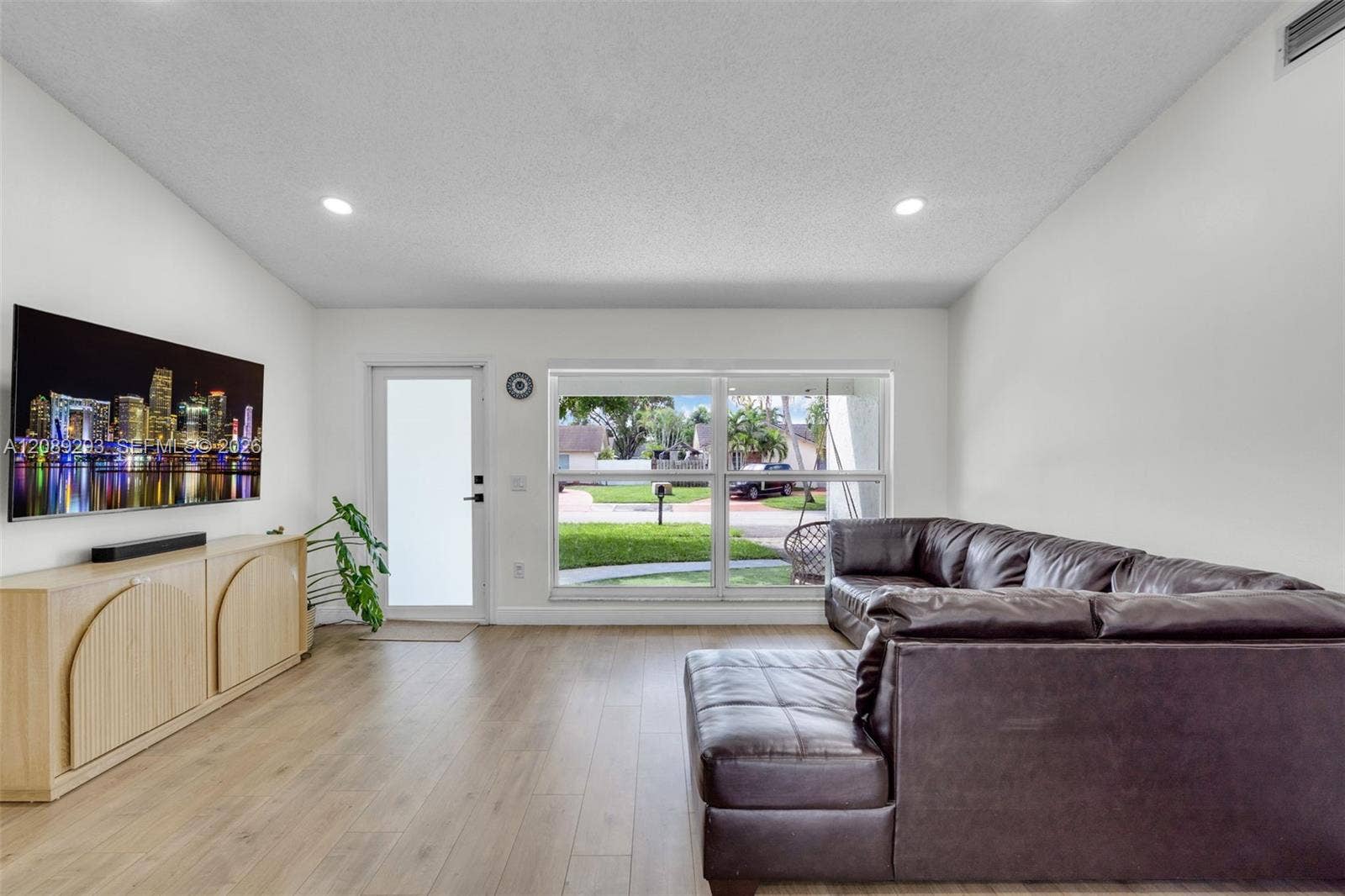 8531 NW 8th Street, Pembroke Pines, FL 33024 Photo 13