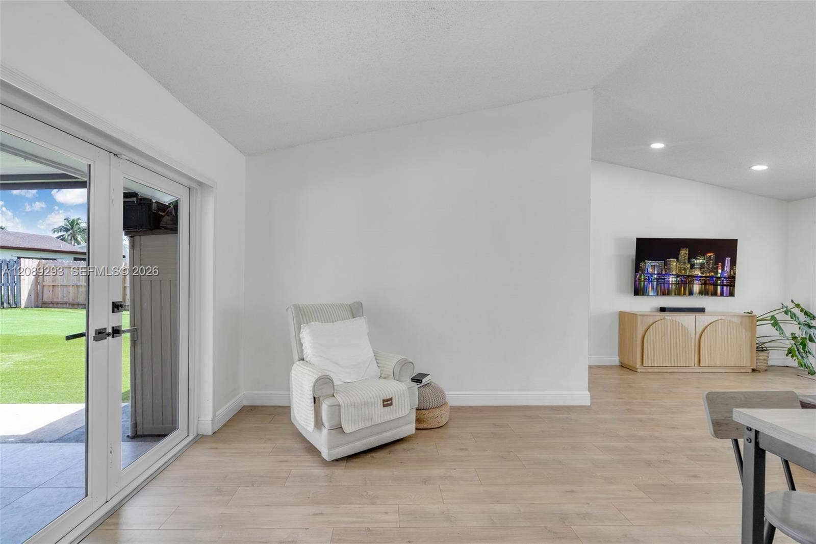 8531 NW 8th Street, Pembroke Pines, FL 33024 Photo 11