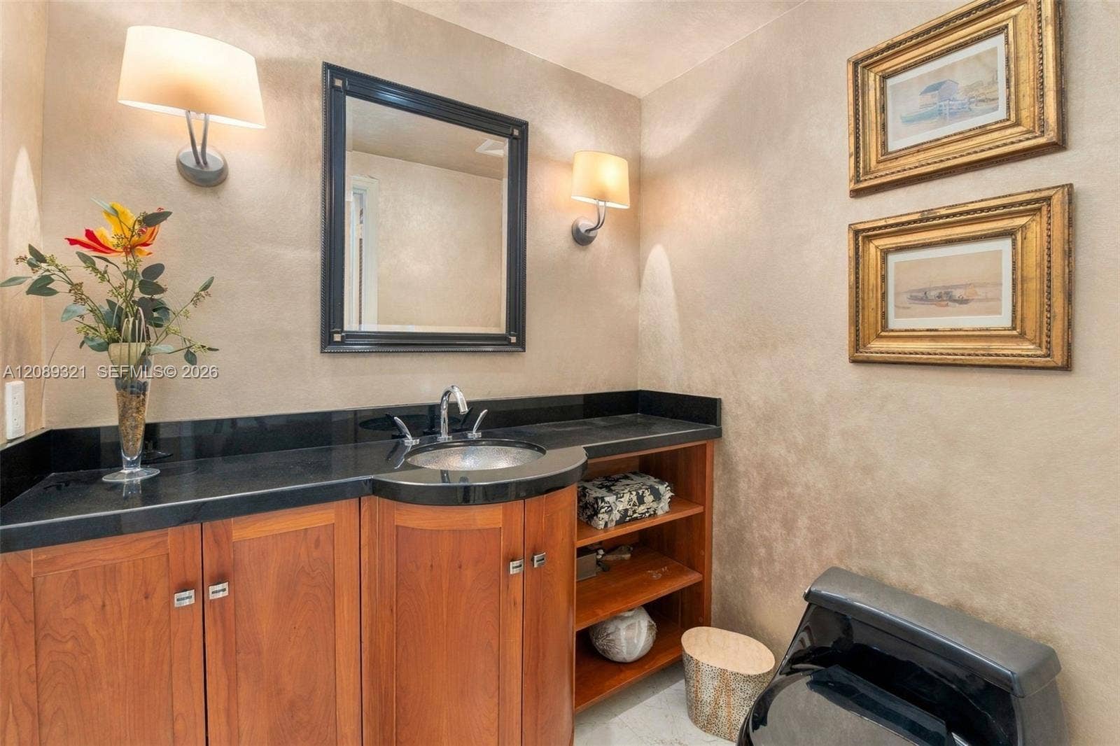610 Valencia Avenue, #502, Coral Gables, FL 33134 guest bathroom