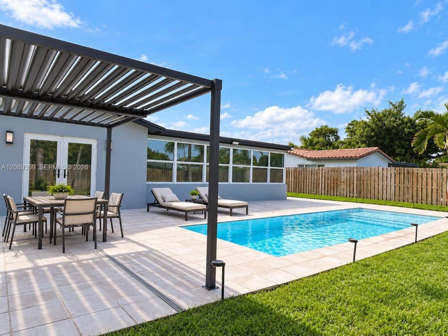 Property photo for 401 S Highland Drive, Hollywood, FL