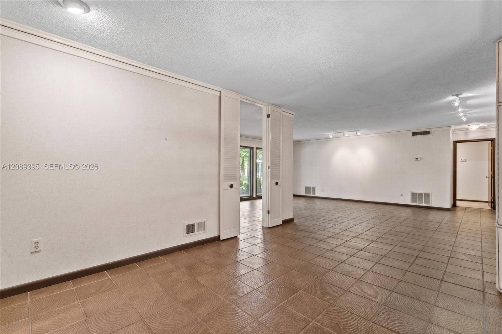 8115 SW 92nd Court, Miami, FL 33173 Photo 15