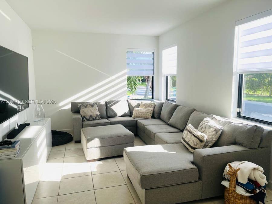Property photo for 560 NE 206th Lane, Miami, FL