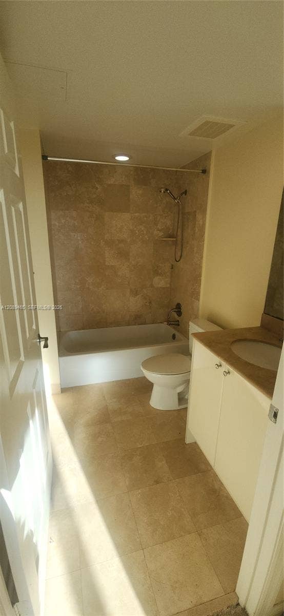 1745 E Hallandale Beach Boulevard, #2308W, Hallandale Beach, FL 33009 guest full bathroom