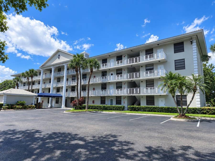 Property photo for 1717 Whitehall Drive, #304, Davie, FL