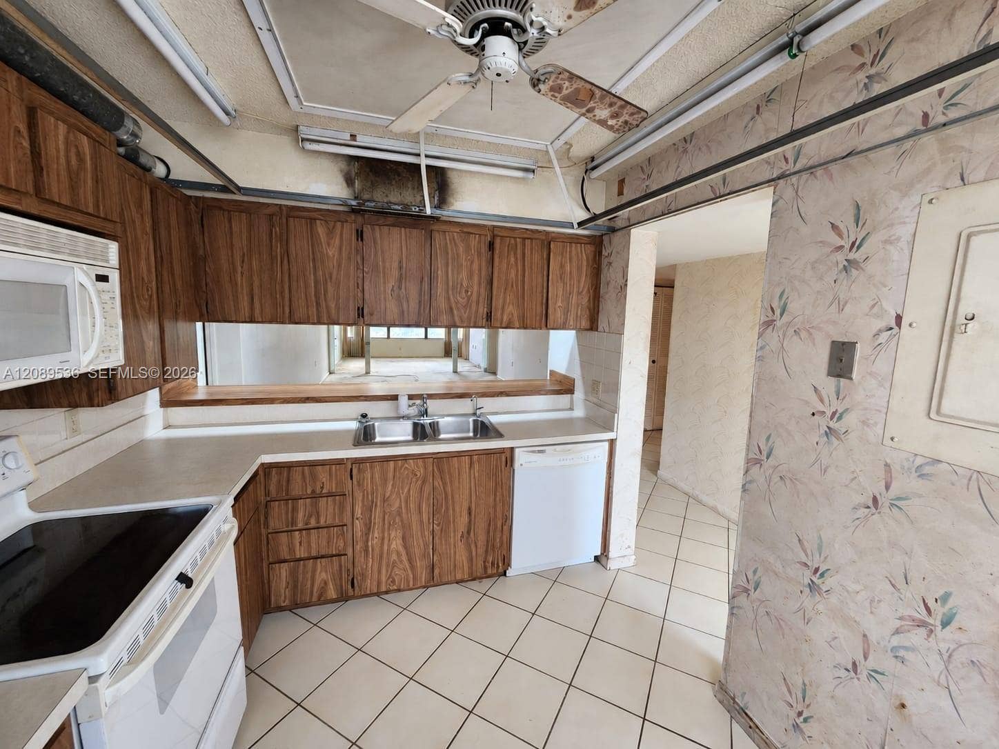 1717 Whitehall Drive, #304, Davie, FL 33324 Photo 6