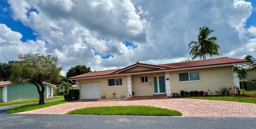 Property photo for 7190 E Tropical Way, Plantation, FL