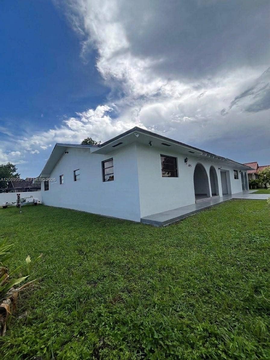 Property photo for 1400 W 39th Place, #1400, Hialeah, FL