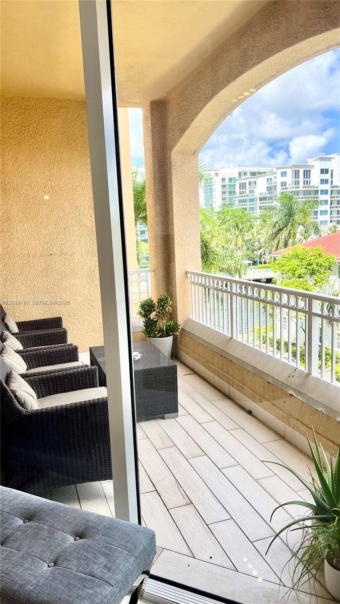3001 NE 185th Street, #421, Aventura, FL 33180 Photo 14