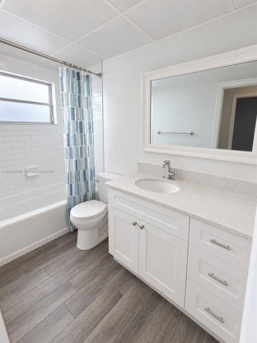 Bright and modern bathroom