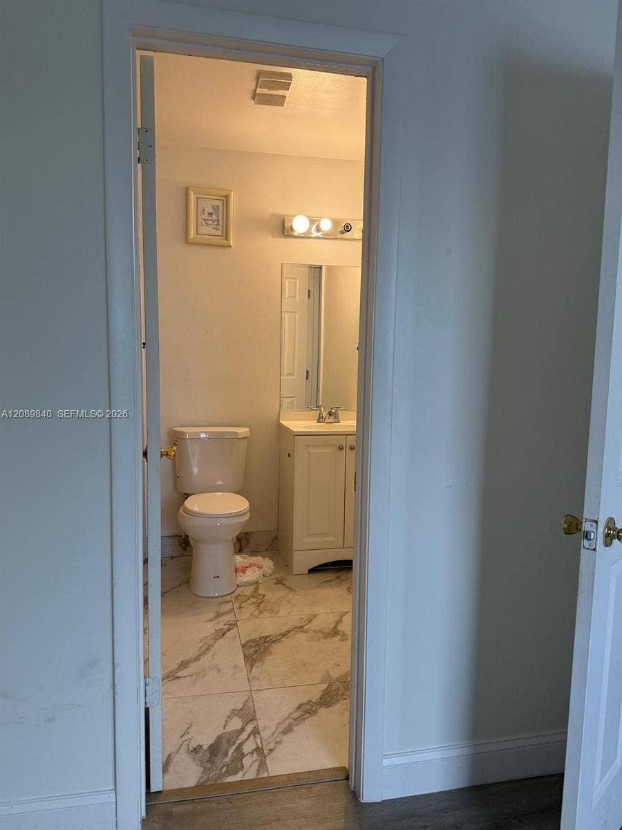 3370 Beau Rivage Drive, #3C, Pompano Beach, Pompano Beach, FL 33064 FULL BATH WITH BATHTUB