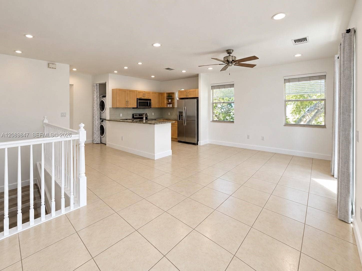 LIVING ROOM / DINING ROOM AND KITCHEN (2ND FLOOR)