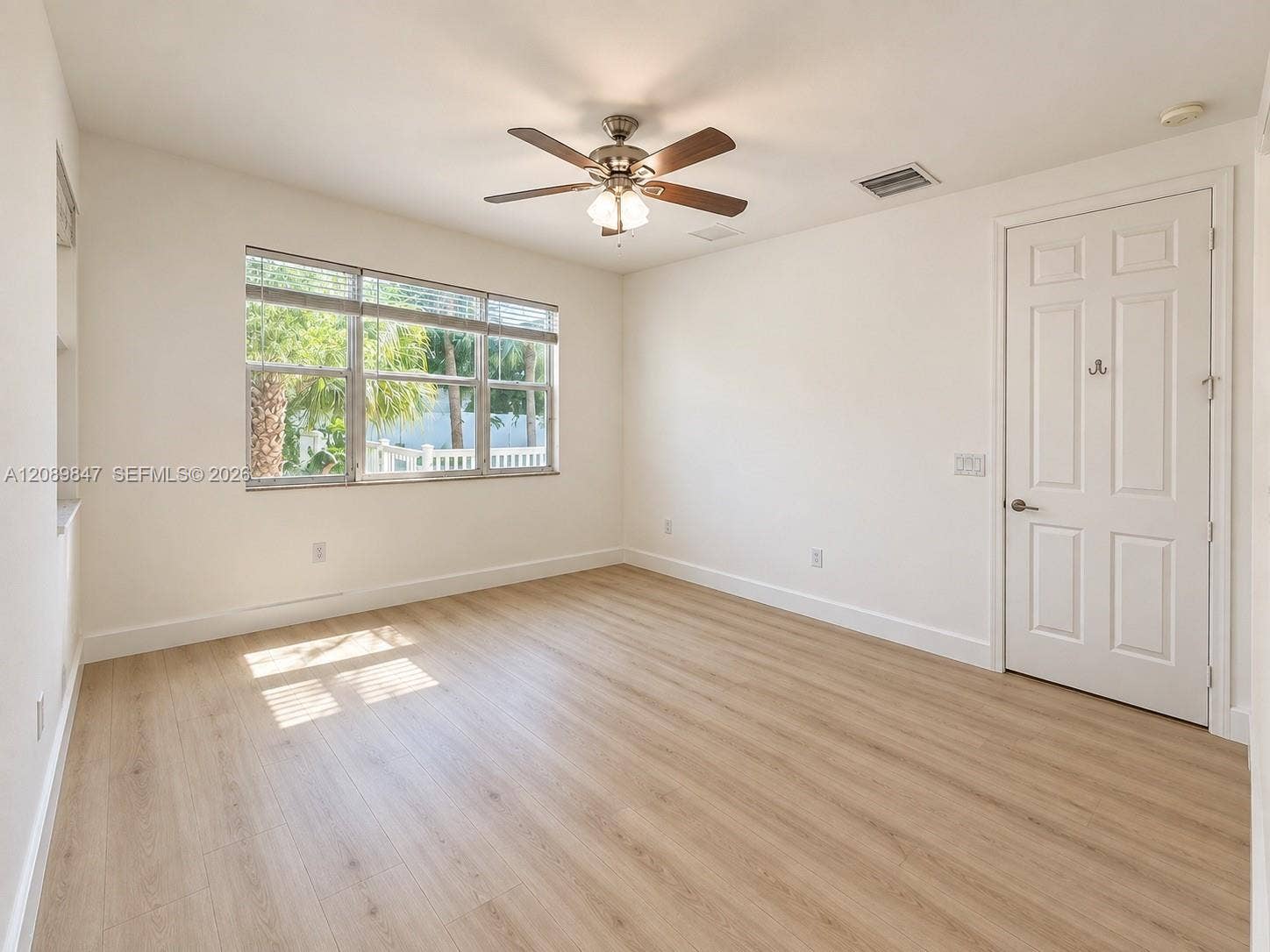 BEDROOM 2 (MASTER SIZE) WITH POOL VIEW (1ST FLOOR)