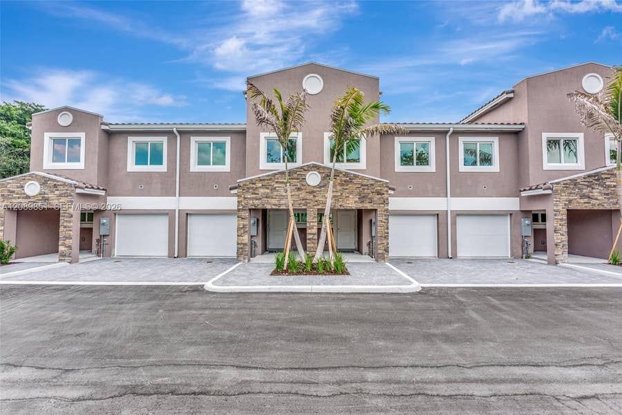 Property photo for 1533 NW 94th Way, Coral Springs, FL