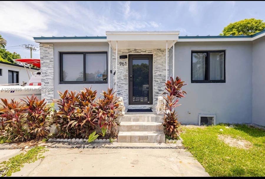 Property photo for 961 NE 155th Terrace, North Miami Beach, FL