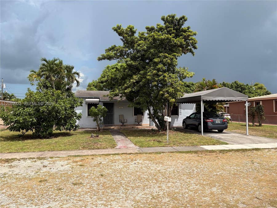 Property photo for 671 E 39th Street, Hialeah, FL