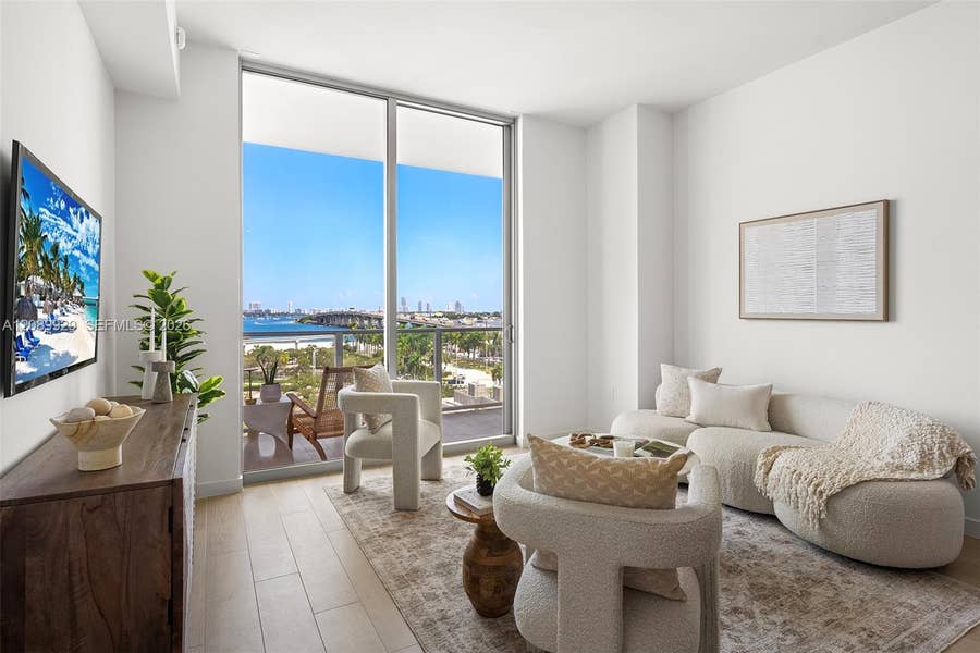 Property photo for 1400 Biscayne Boulevard, #609, Miami, FL