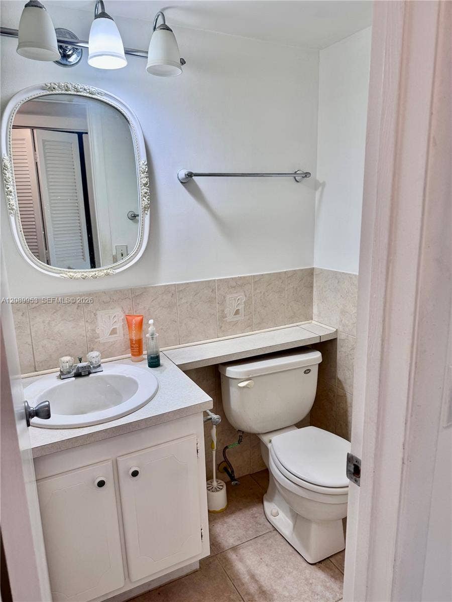 19 Newport, #A, Deerfield Beach, FL 33442 Photo 3
