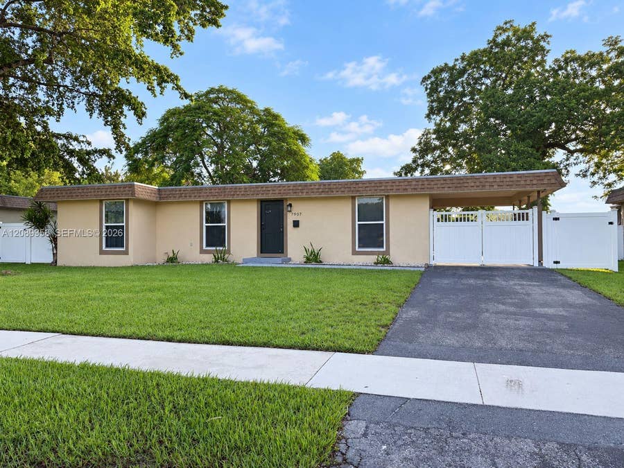 Property photo for 7907 NW 73rd Terrace, Tamarac, FL