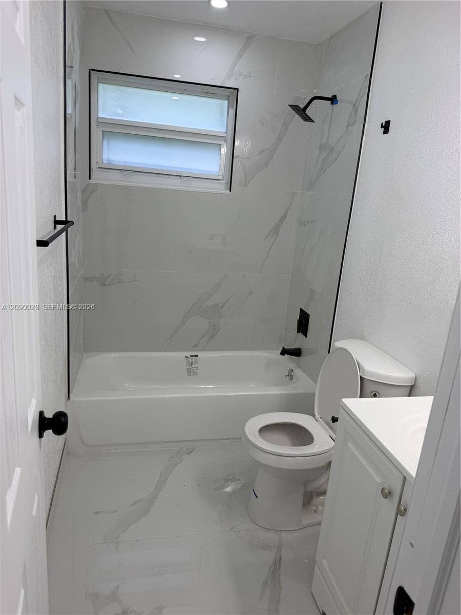 260 NE 42nd Court, Deerfield Beach, FL 33064 Photo 9