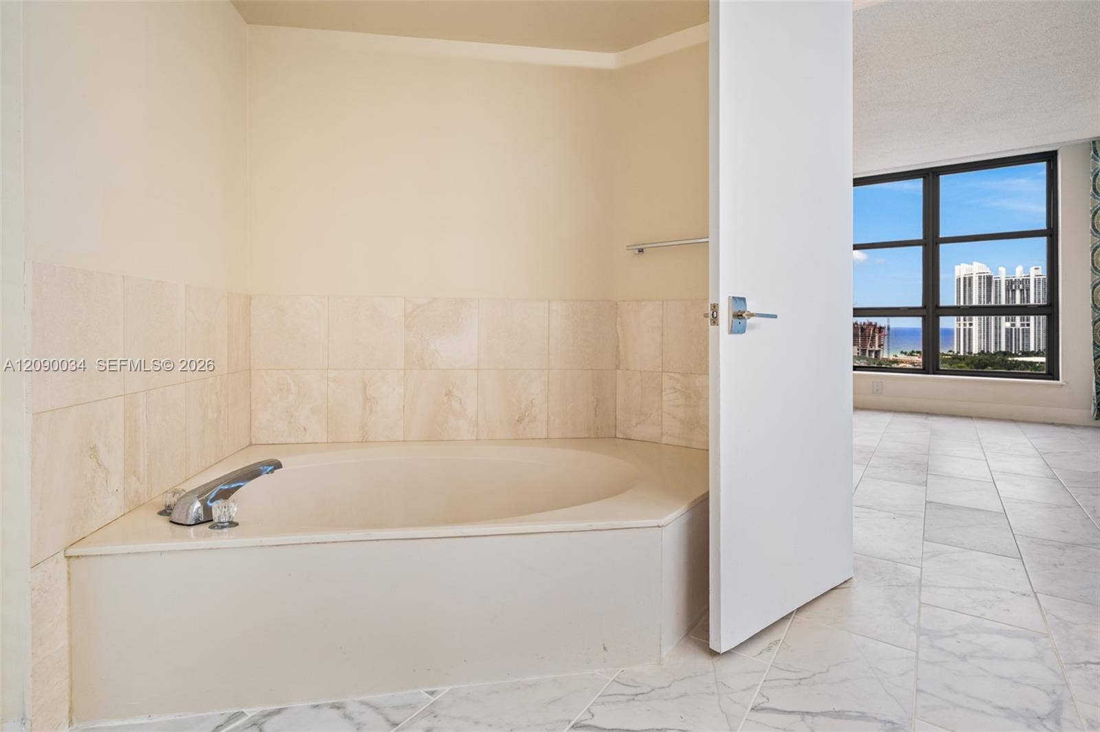 19195 Mystic Pointe Drive, #2406, Aventura, FL 33180 Photo 16