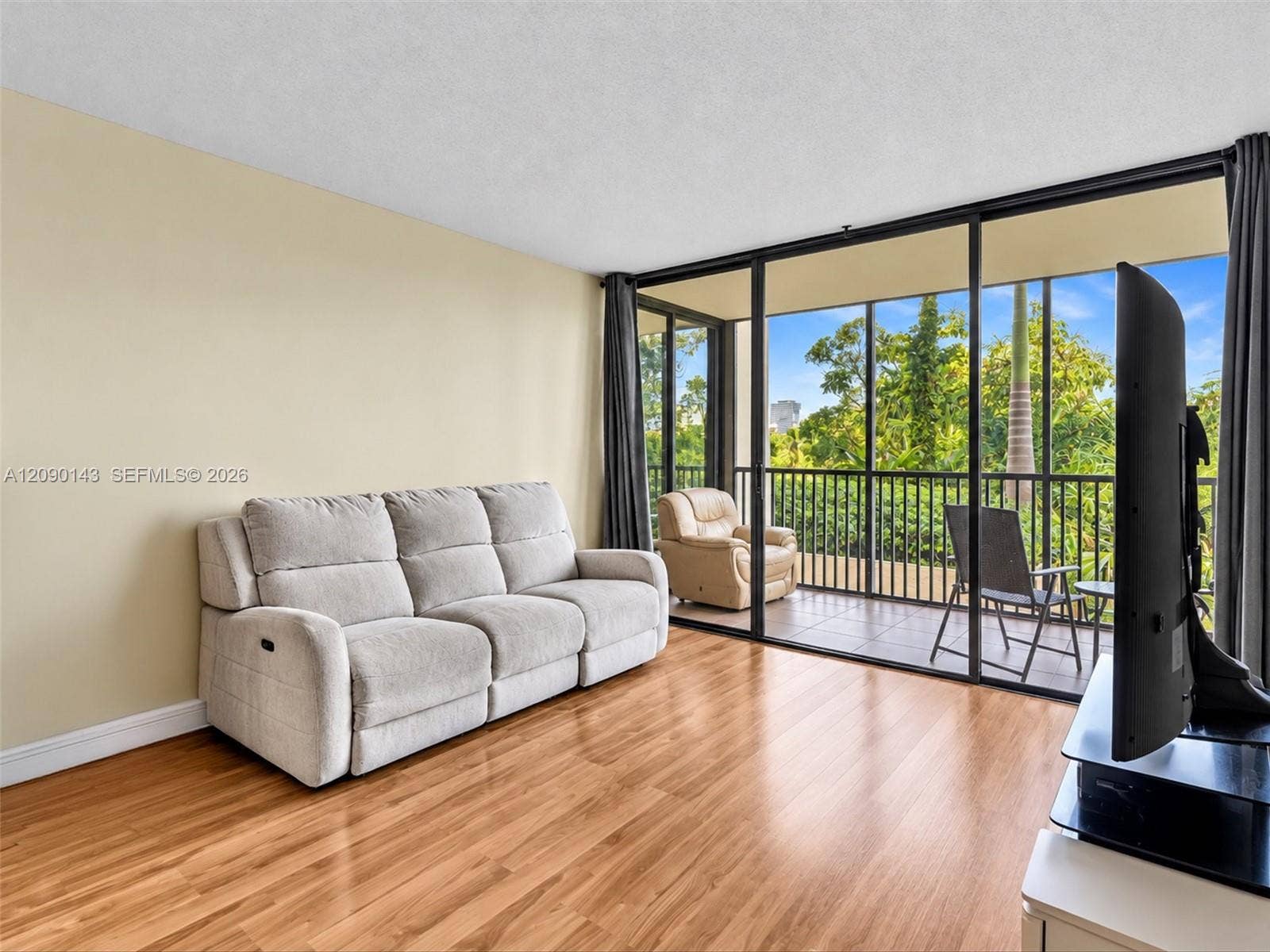 20379 W Country Club Drive, #332, Aventura, FL 33180 Photo 8