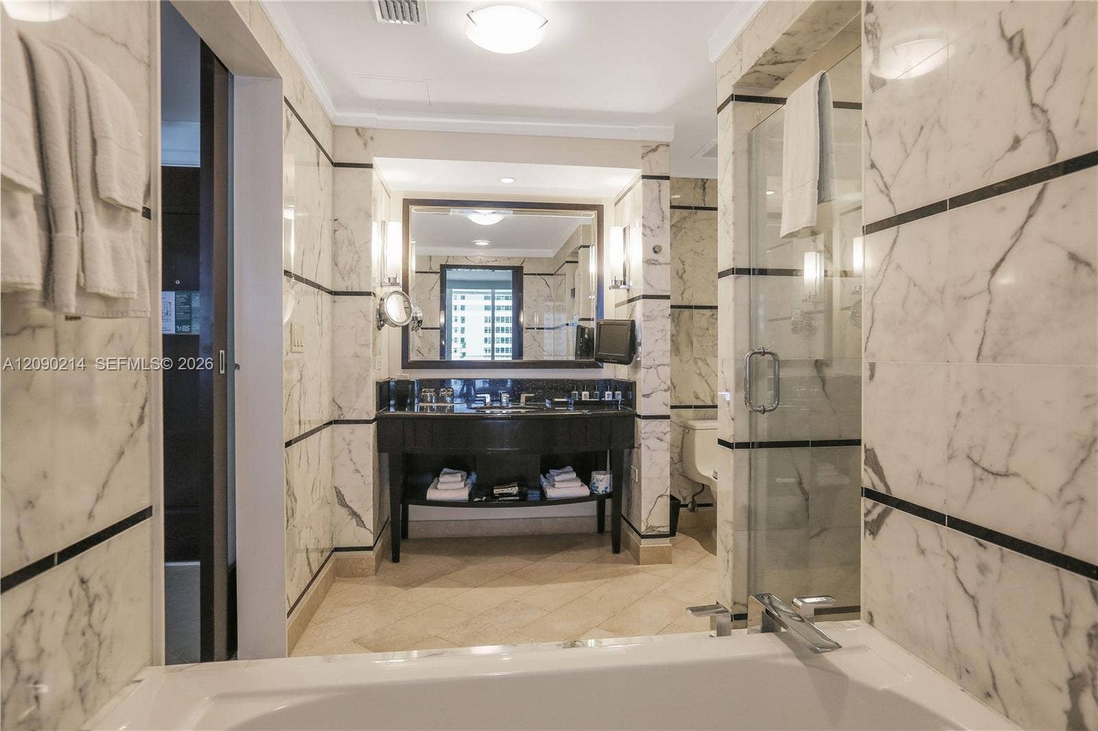 4391 Collins Avenue, #506/507, Miami Beach, FL 33140 2nd bathroom - 506