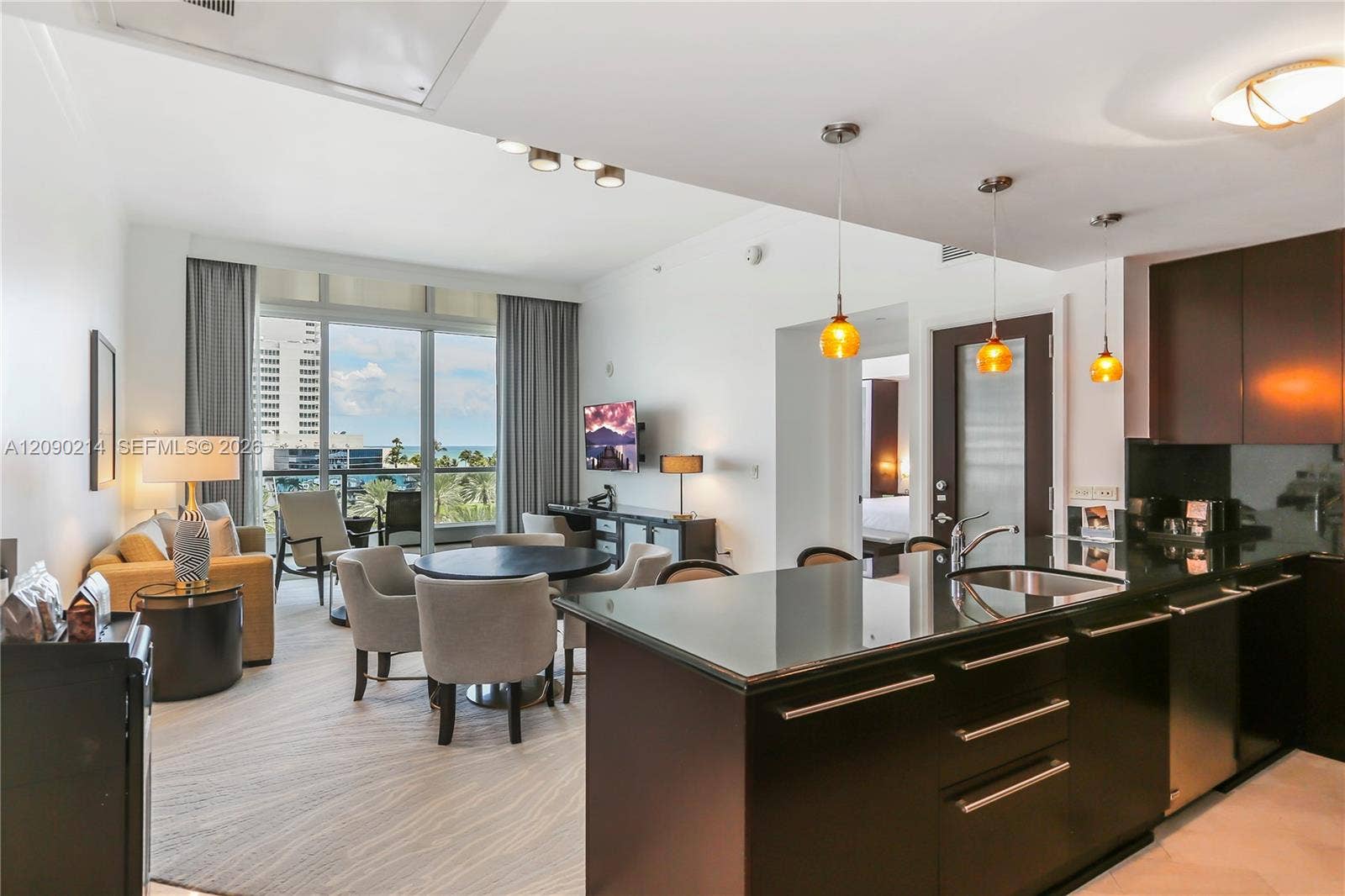 4391 Collins Avenue, #506/507, Miami Beach, FL 33140 Living room/kitchen - 507