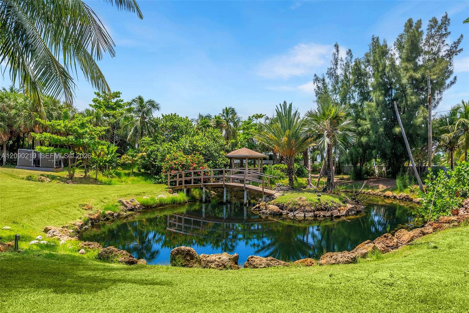 960 S Ocean Boulevard, Manalapan, FL 33462 Pond and gazebo