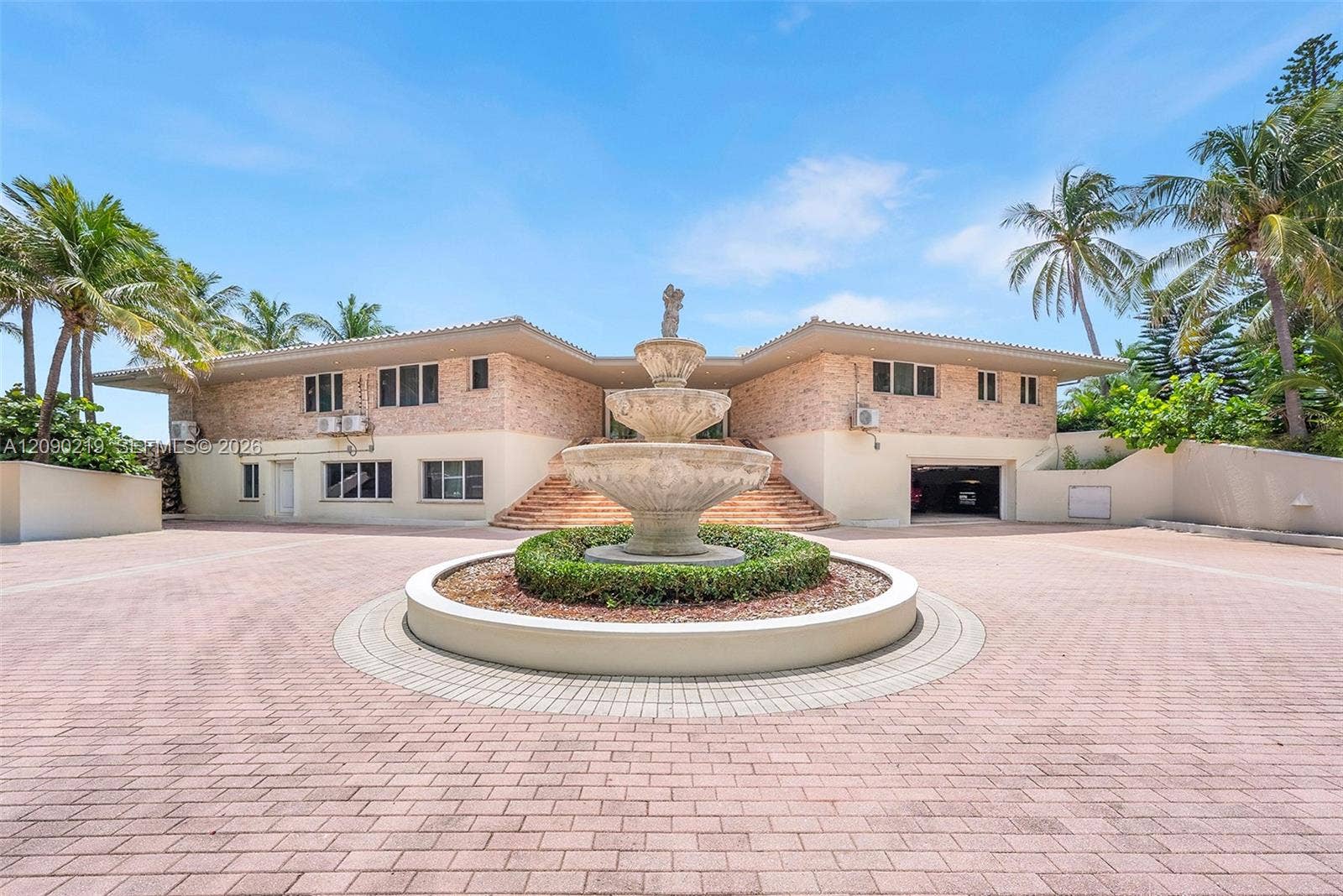960 S Ocean Boulevard, Manalapan, FL 33462 Fountain upon arrival