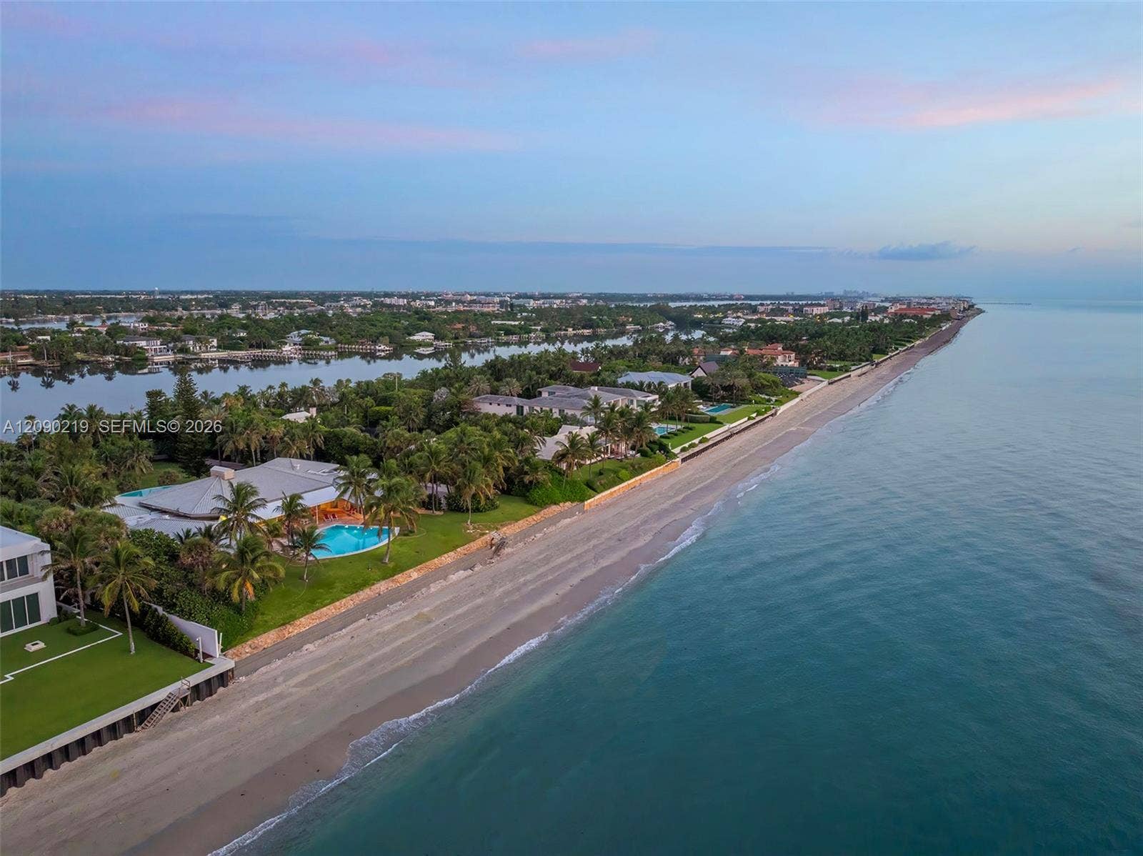 960 S Ocean Boulevard, Manalapan, FL 33462 250 ft ocean front