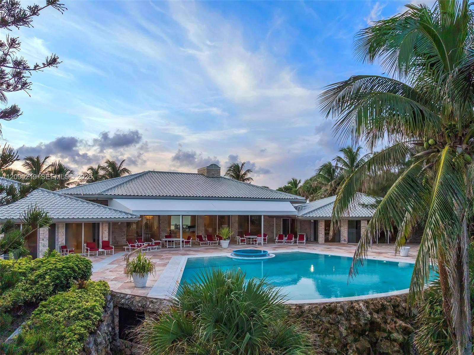 960 S Ocean Boulevard, Manalapan, FL 33462 West pool